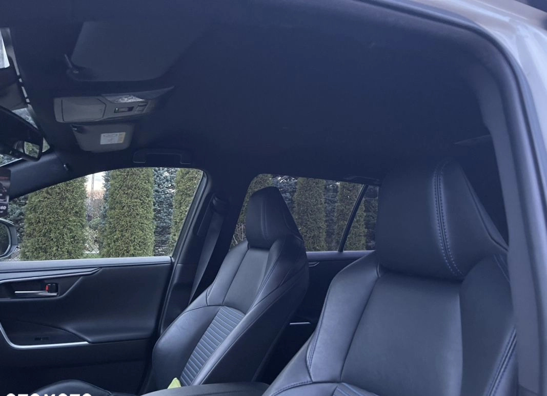 Toyota RAV4 cena 144900 przebieg: 84000, rok produkcji 2019 z Pajęczno małe 704